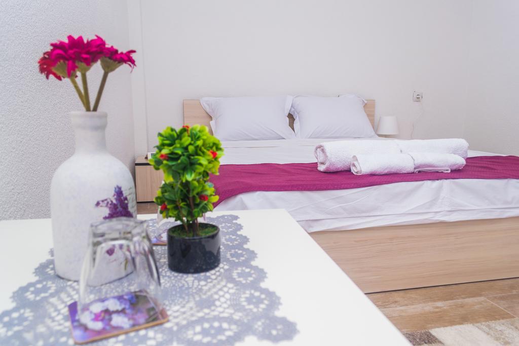 Stojakovo Bed & Breakfast Delikates מראה חיצוני תמונה