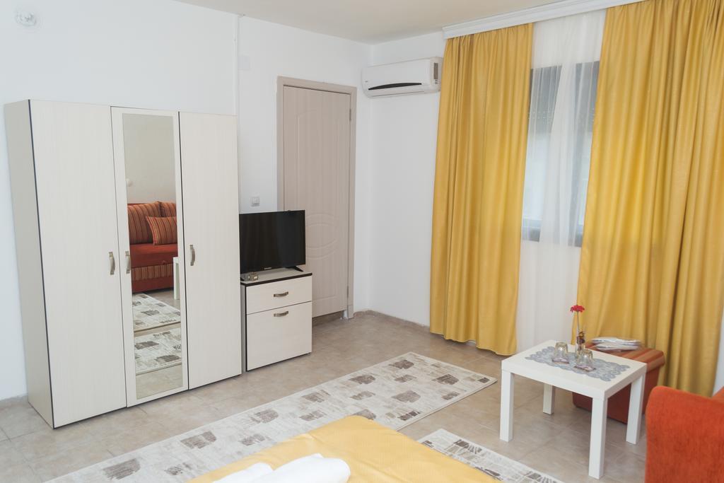 Stojakovo Bed & Breakfast Delikates מראה חיצוני תמונה