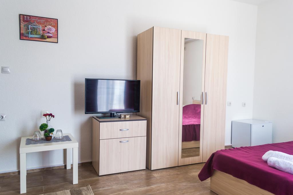 Stojakovo Bed & Breakfast Delikates מראה חיצוני תמונה