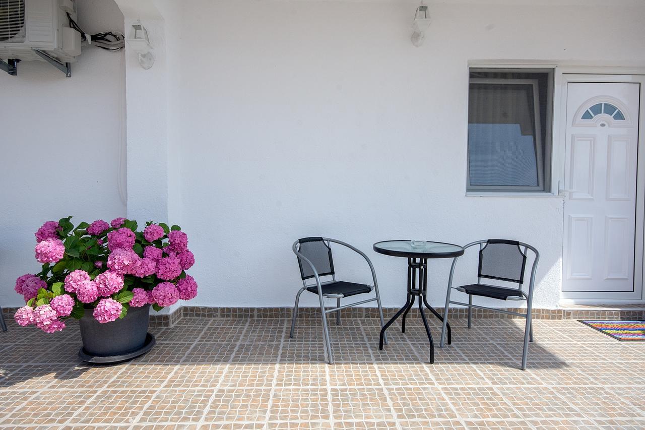 Stojakovo Bed & Breakfast Delikates מראה חיצוני תמונה