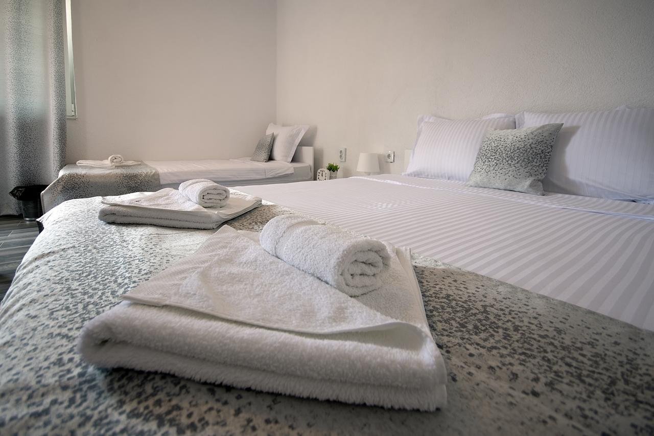 Stojakovo Bed & Breakfast Delikates מראה חיצוני תמונה