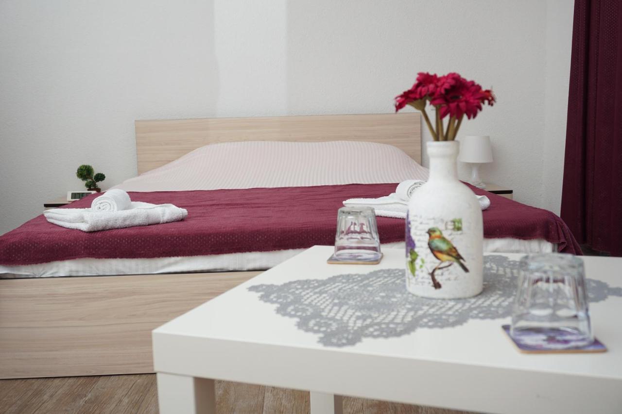Stojakovo Bed & Breakfast Delikates מראה חיצוני תמונה