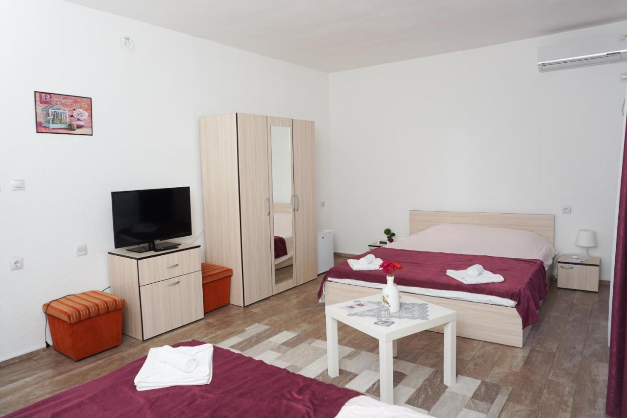 Stojakovo Bed & Breakfast Delikates מראה חיצוני תמונה