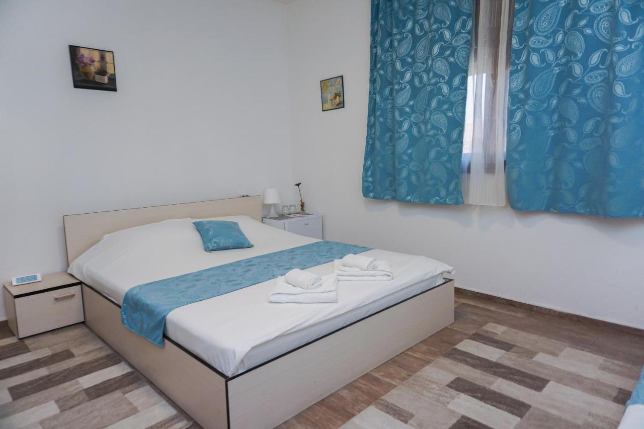 Stojakovo Bed & Breakfast Delikates מראה חיצוני תמונה