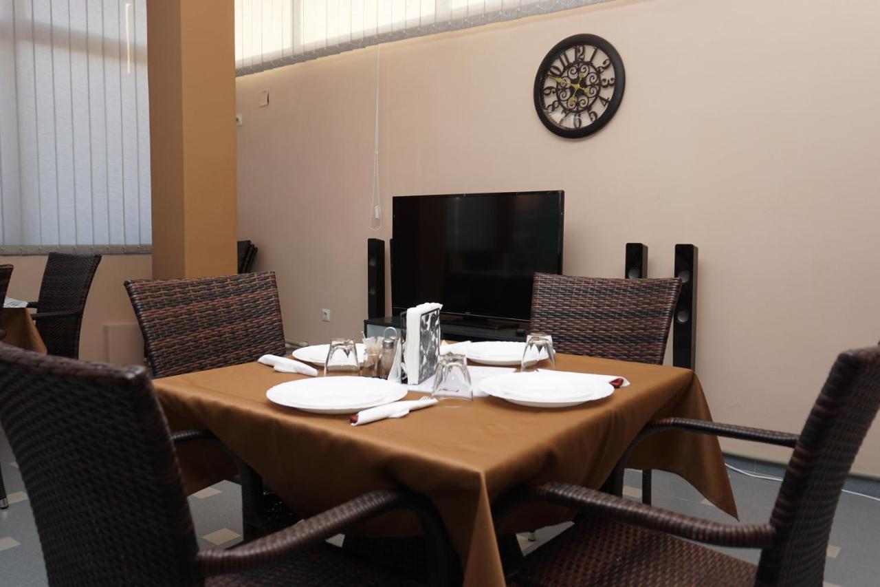 Stojakovo Bed & Breakfast Delikates מראה חיצוני תמונה