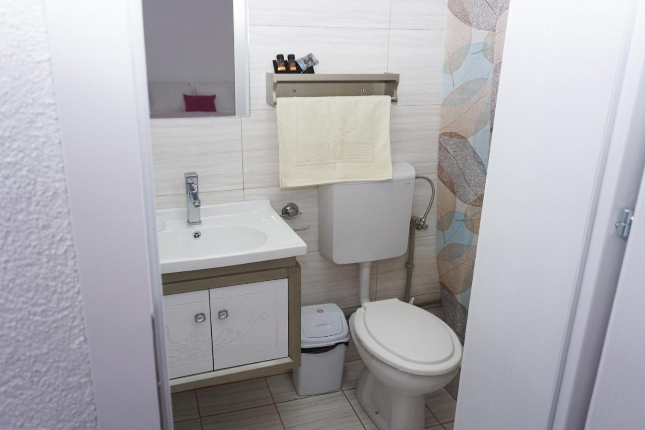 Stojakovo Bed & Breakfast Delikates מראה חיצוני תמונה